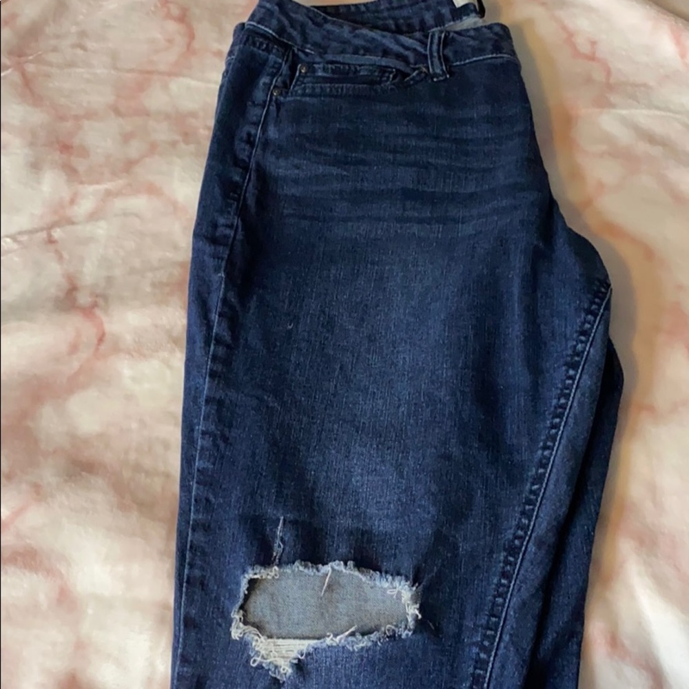 Ripped Jeans - Picture 3 of 5